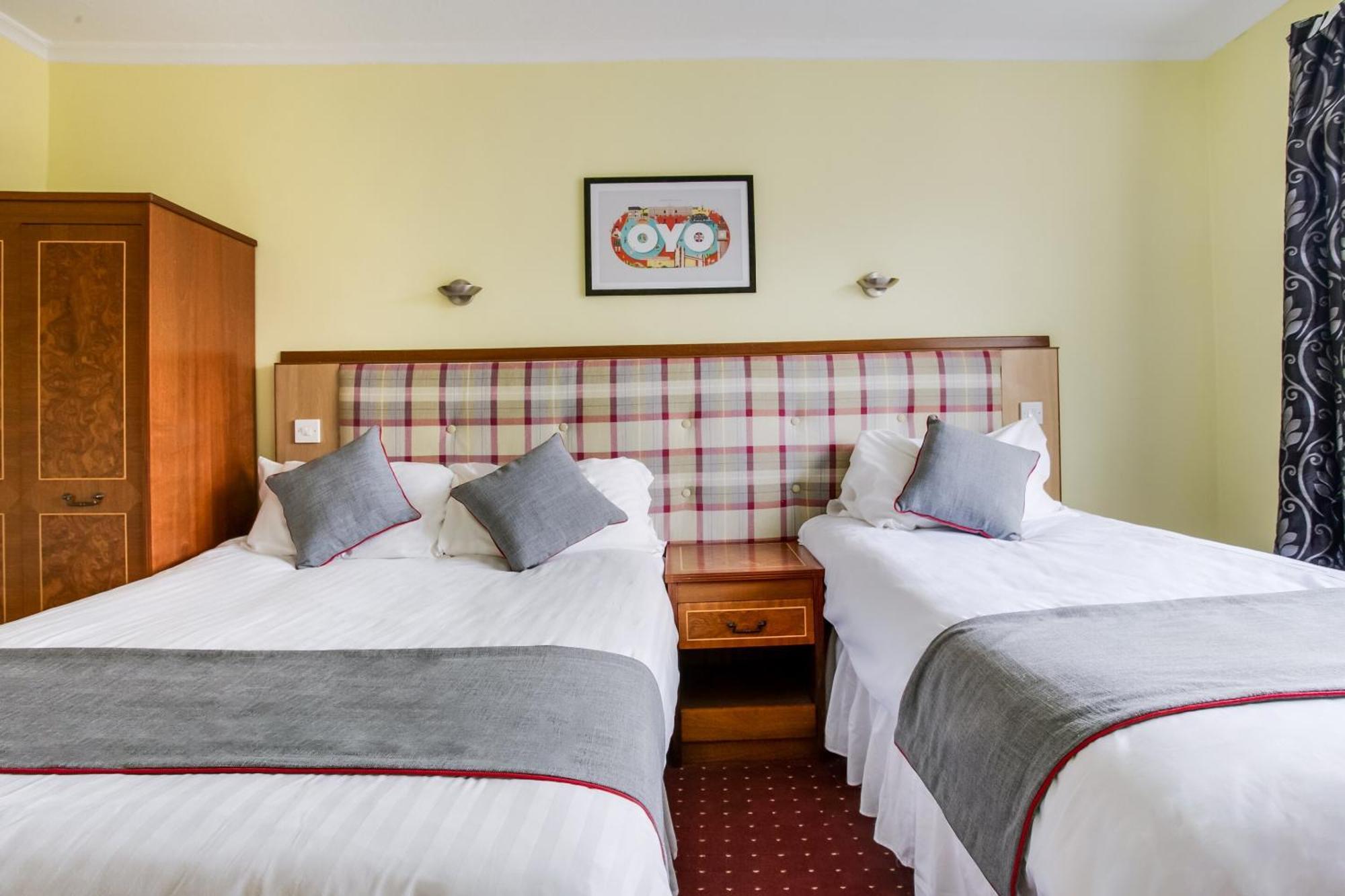 Oyo Glenpark Hotel, Ayr Central Exterior photo