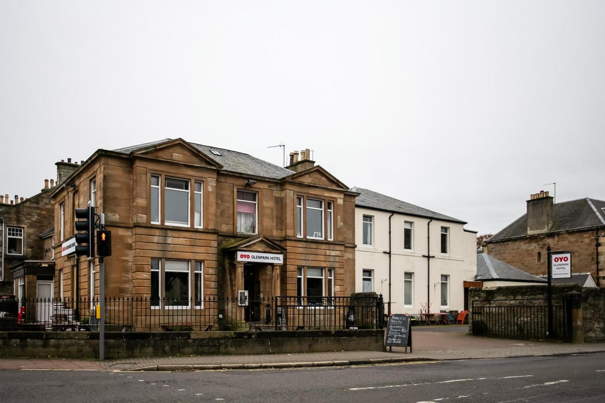 Oyo Glenpark Hotel, Ayr Central Exterior photo